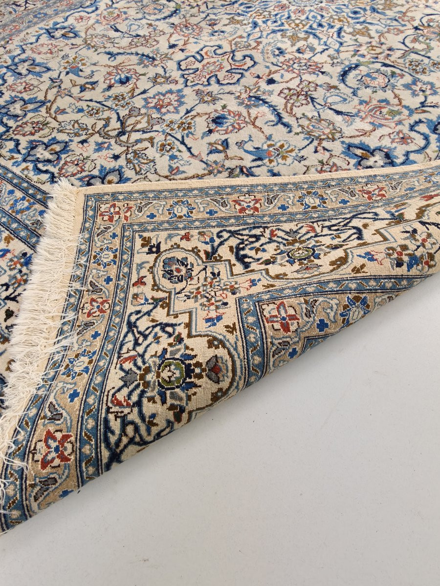 Hand-knotted Persian Nain Rug-photo-3