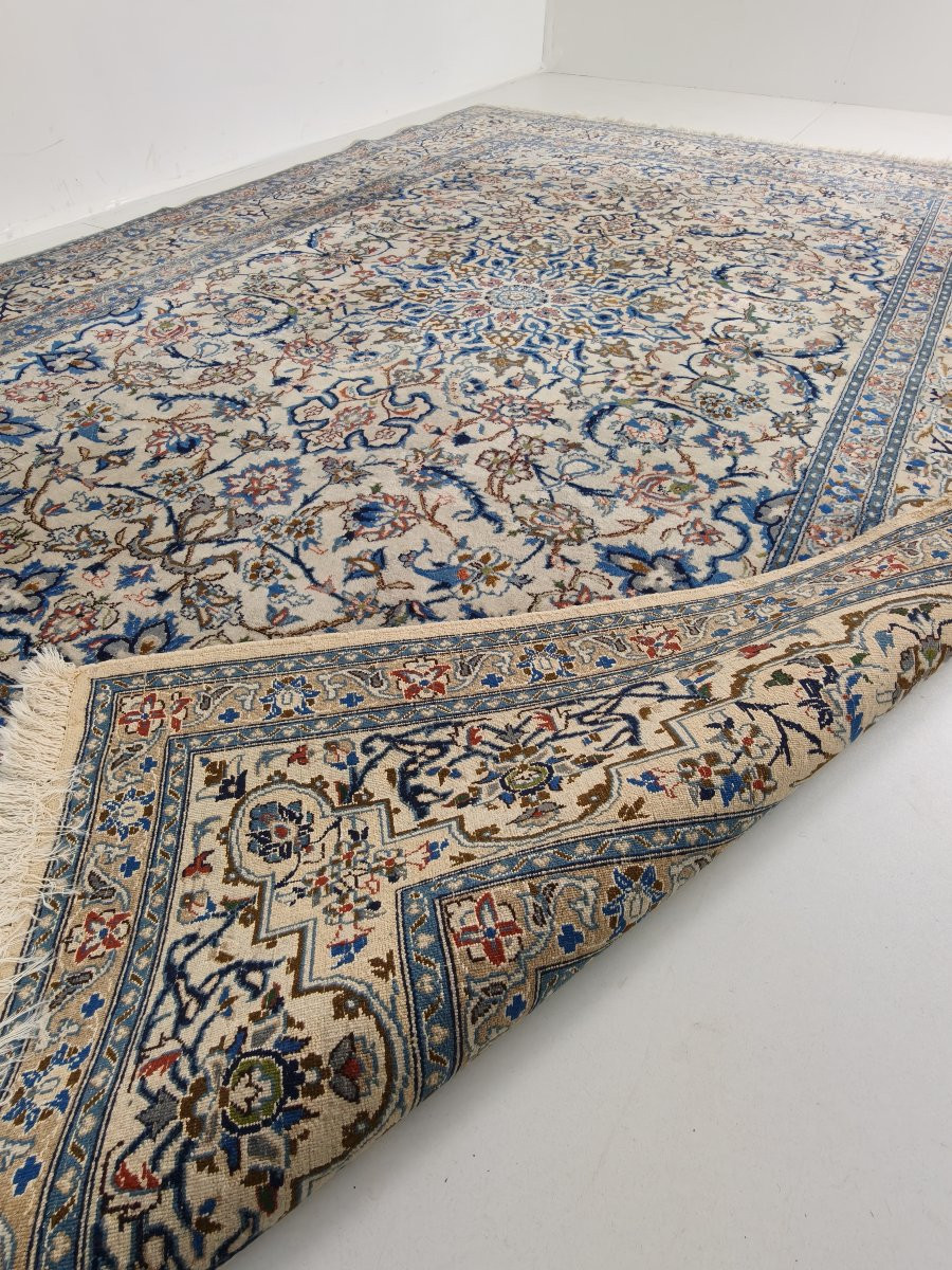 Hand-knotted Persian Nain Rug-photo-5