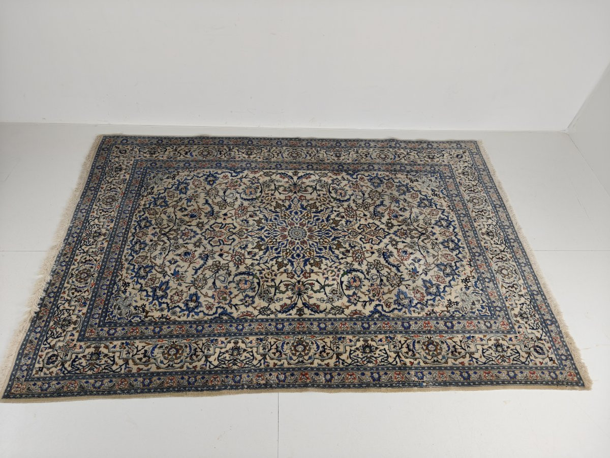 Hand-knotted Persian Nain Rug-photo-8