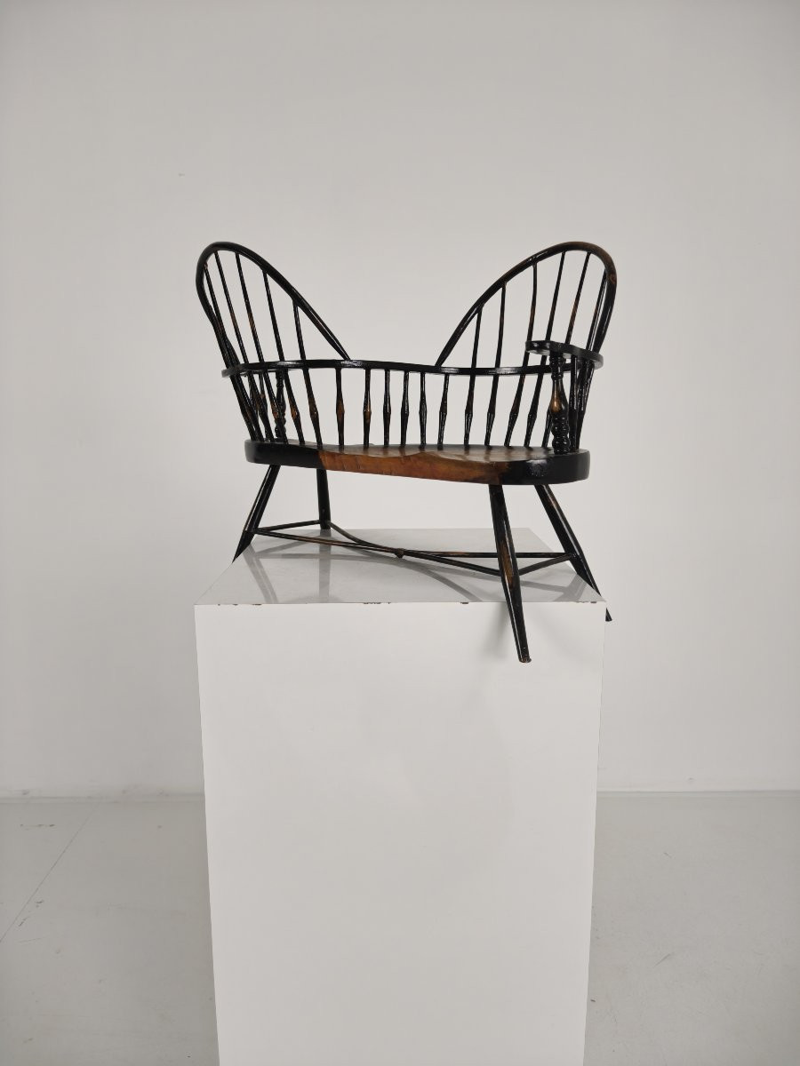 Early 20th Century Windsor Loveseat - Model-photo-2