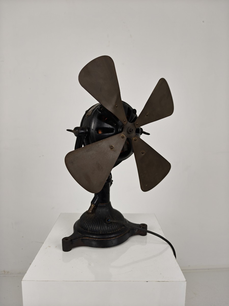 Bergmann Berlin Fan In Antique Cast Iron - Circa 1910 - Fully Functional