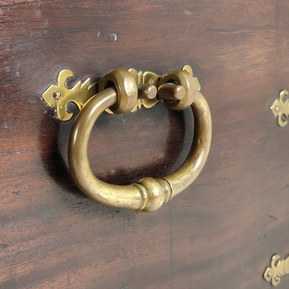 18th-century Dutch Colonial Chest From The Dutch East India Company-photo-4