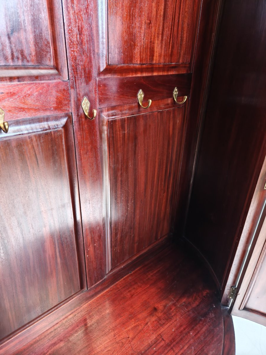 Edwardian Mahogany Curved-front Armoire By Maple & Co.-photo-4