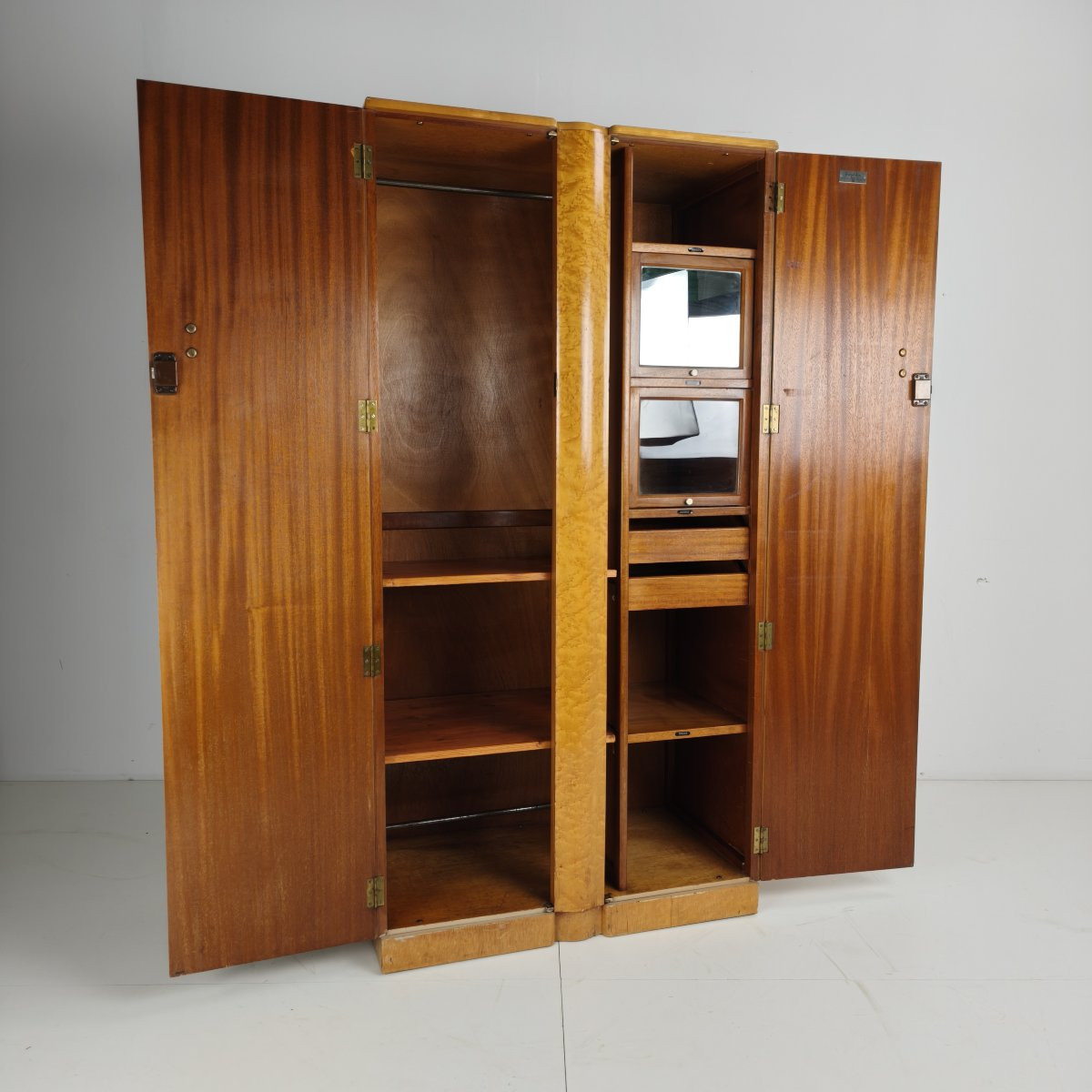 Armoire de gentleman Art Déco anglaise par Wrighton Furniture-photo-3