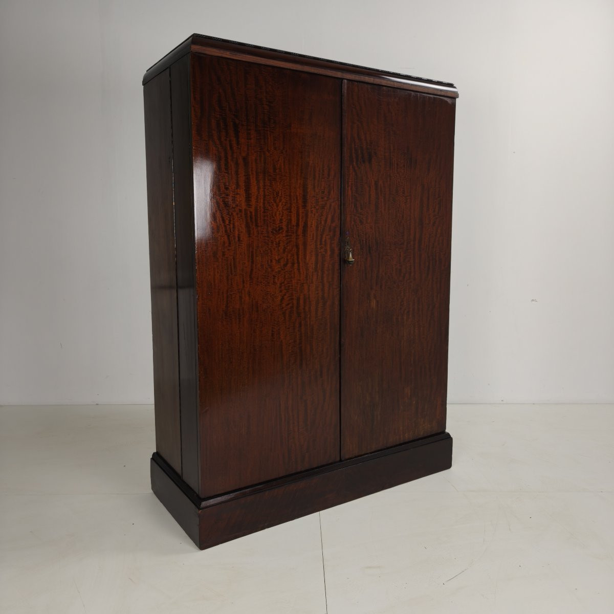 Armoire pour homme Compactom Ltd en acajou et chêne des années 1920-photo-8
