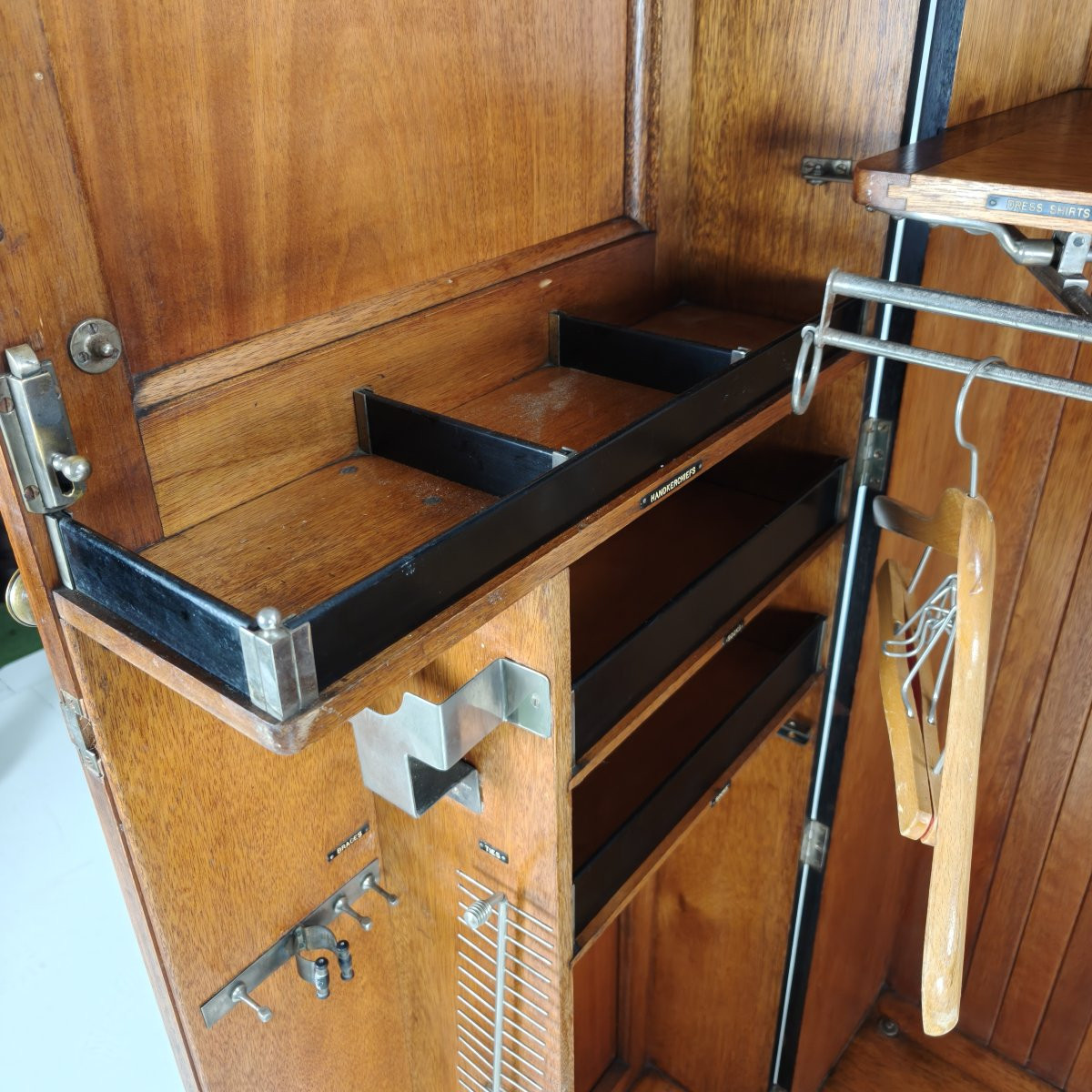 Armoire de gentleman Art Déco Compacton – 1920-photo-7