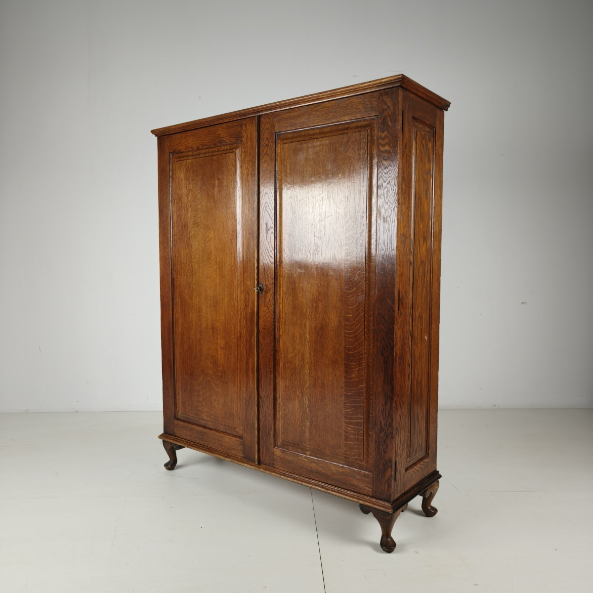Armoire Art déco du début du XXe siècle par Innovation Ingenuities Ltd-photo-4