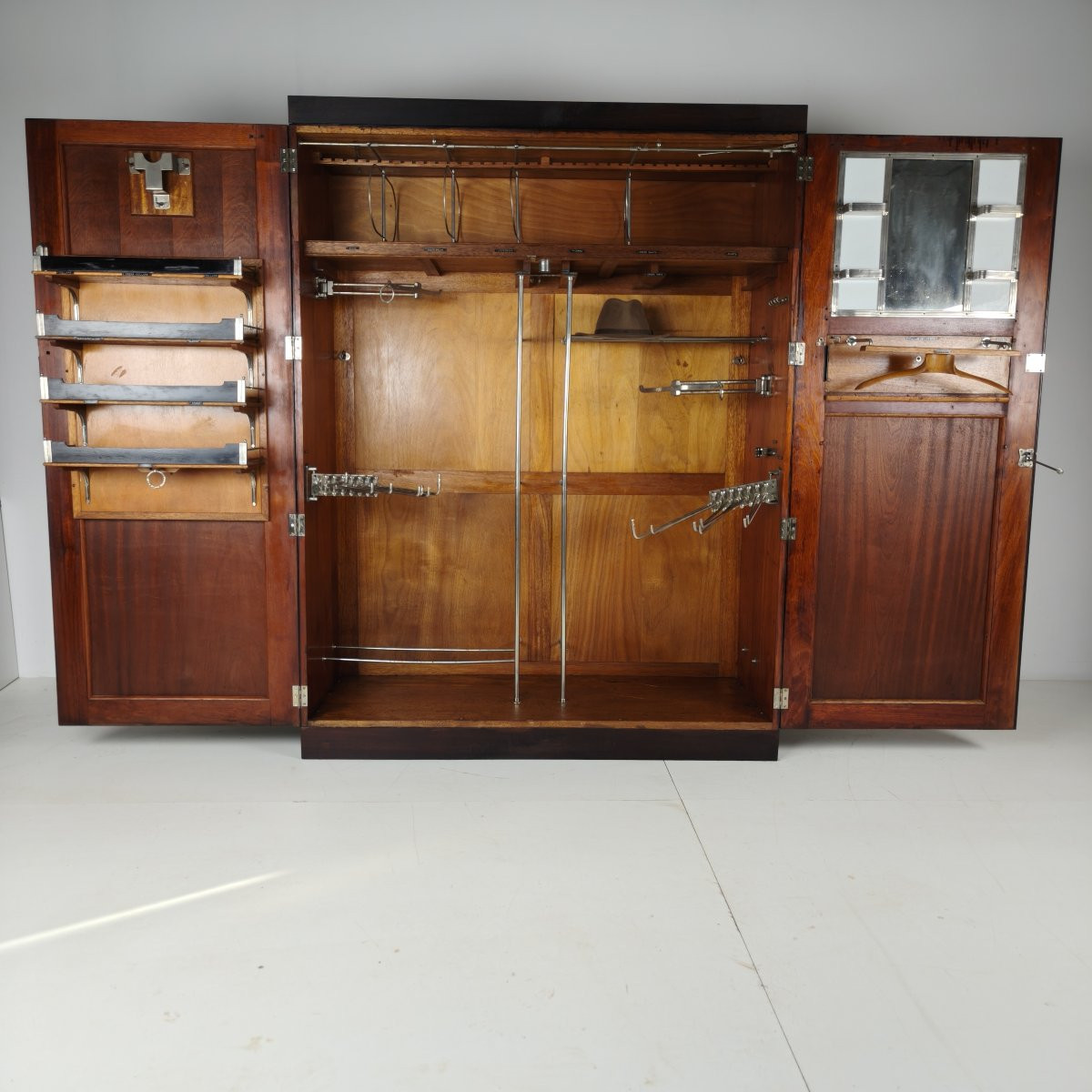 1920s Compactom Ltd Men's Wardrobe - Fully Fitted Interior-photo-4
