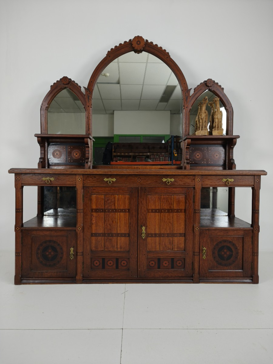 Rare 19th-century English Arts & Crafts Oak Sideboard, Signed Pratt & Prince, Decorated With Inlaid Wood.