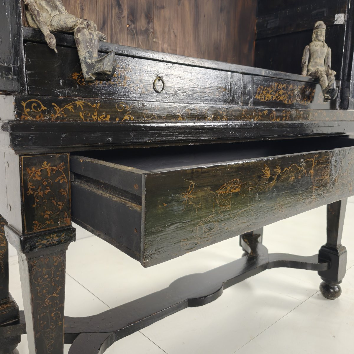Cabinet chinoiserie hollandais laqué du début du XVIIIe siècle, vers 1700-photo-2