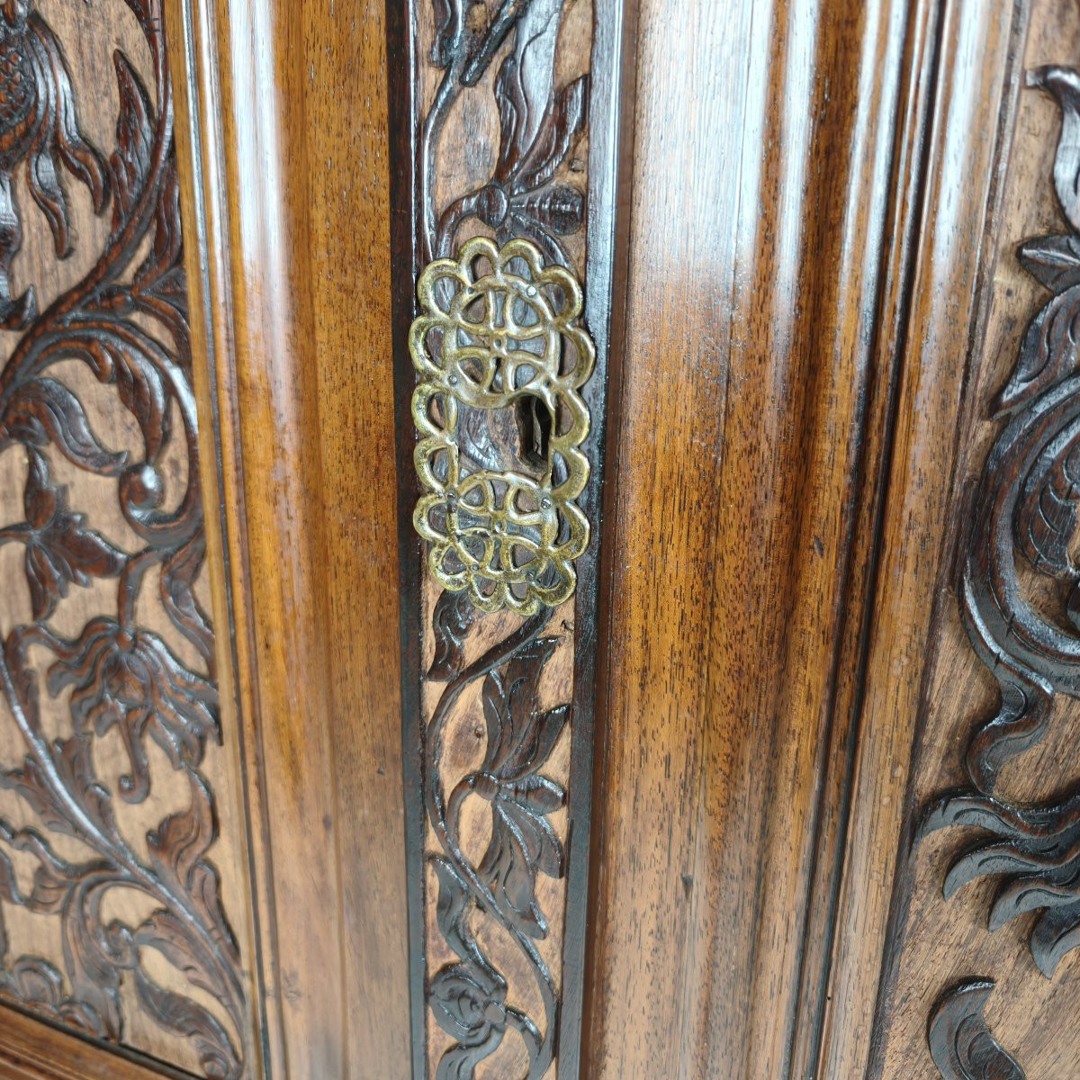 Late 19th Century Carved Colonial Cabinet - Netherlands East Indies-photo-8