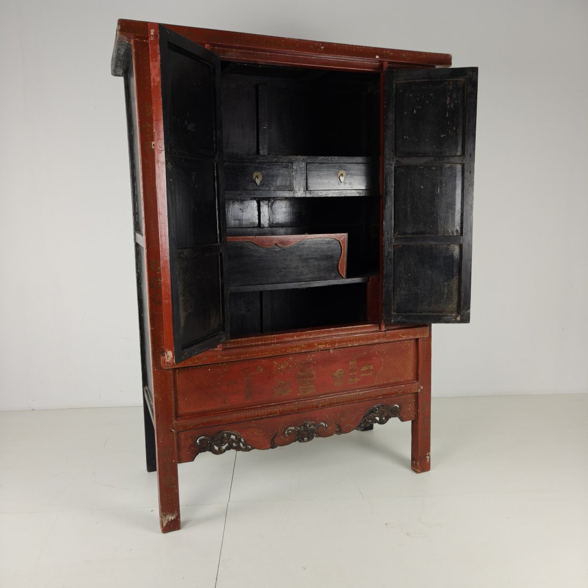 Cabinet ancien chinois en laque rouge, fin XIXe / début XXe siècle.-photo-3