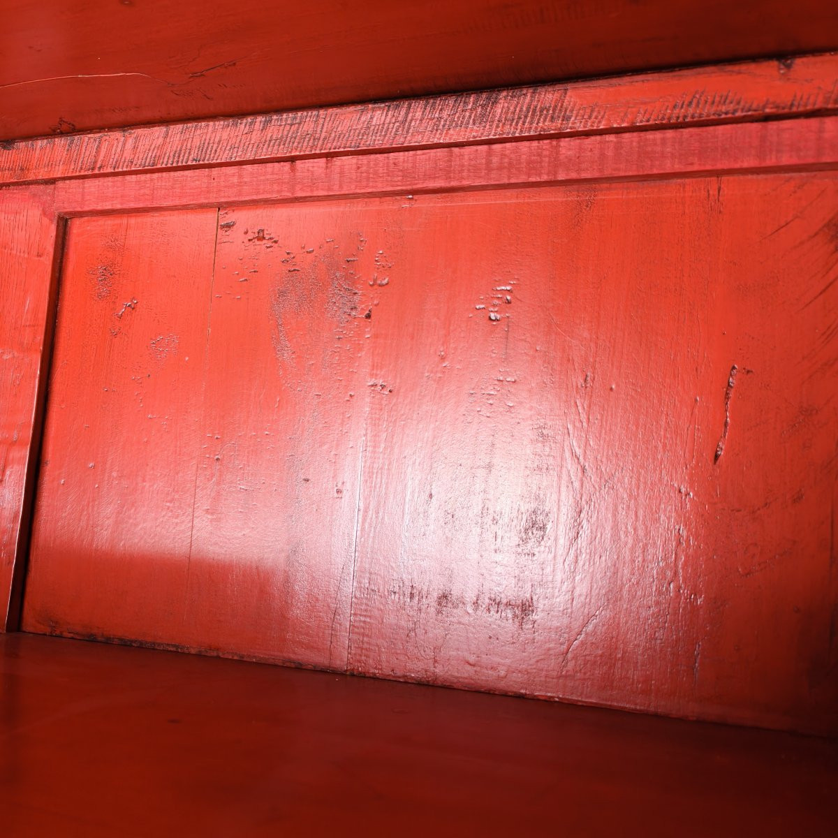 Large Antique Chinese Open Bookcase With Red Lacquered Interior-photo-3