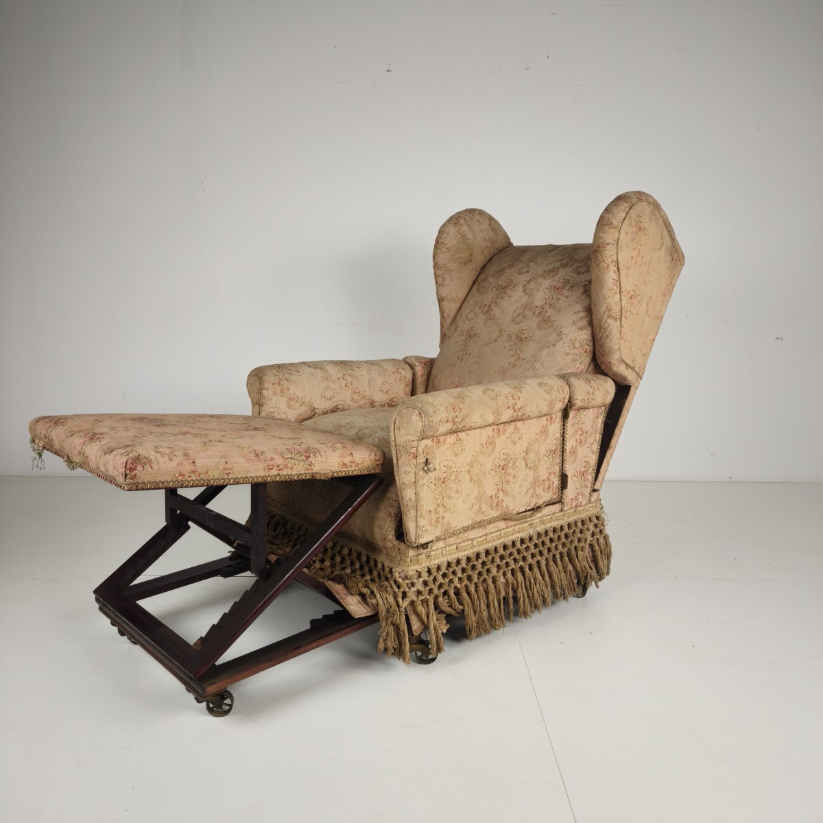 Antique English Carter’s Library Chair On Castors-photo-2