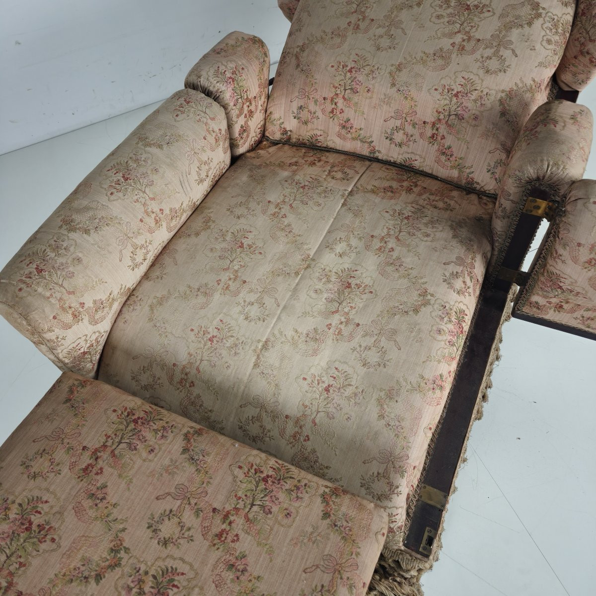 Antique English Carter’s Library Chair On Castors-photo-4