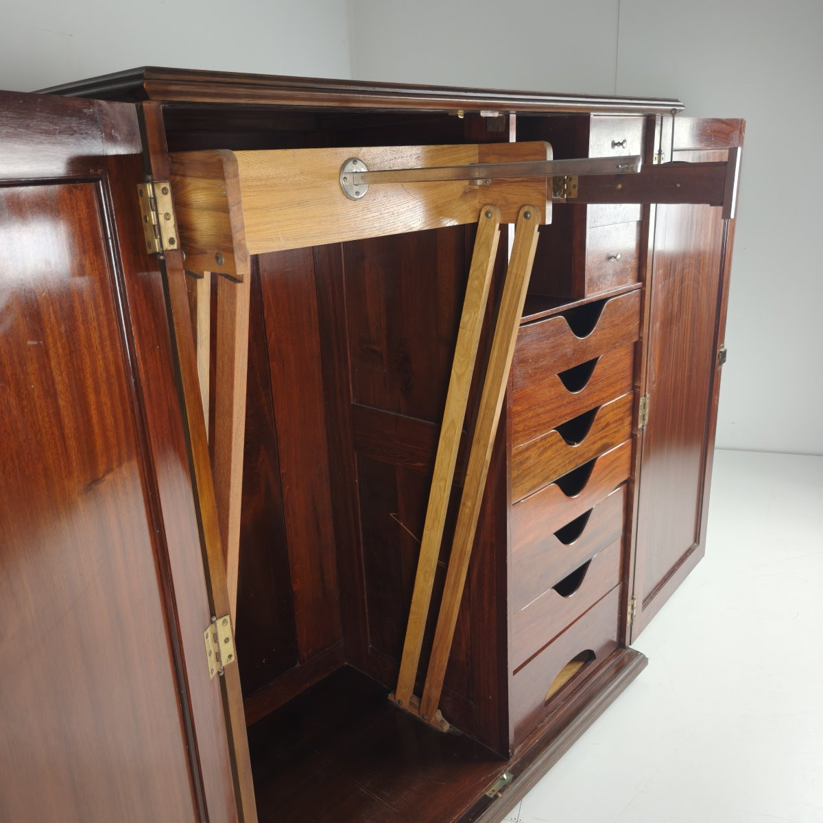 Early 20th Century Innovation Ingenuities Ltd. Gentleman’s Wardrobe-photo-5
