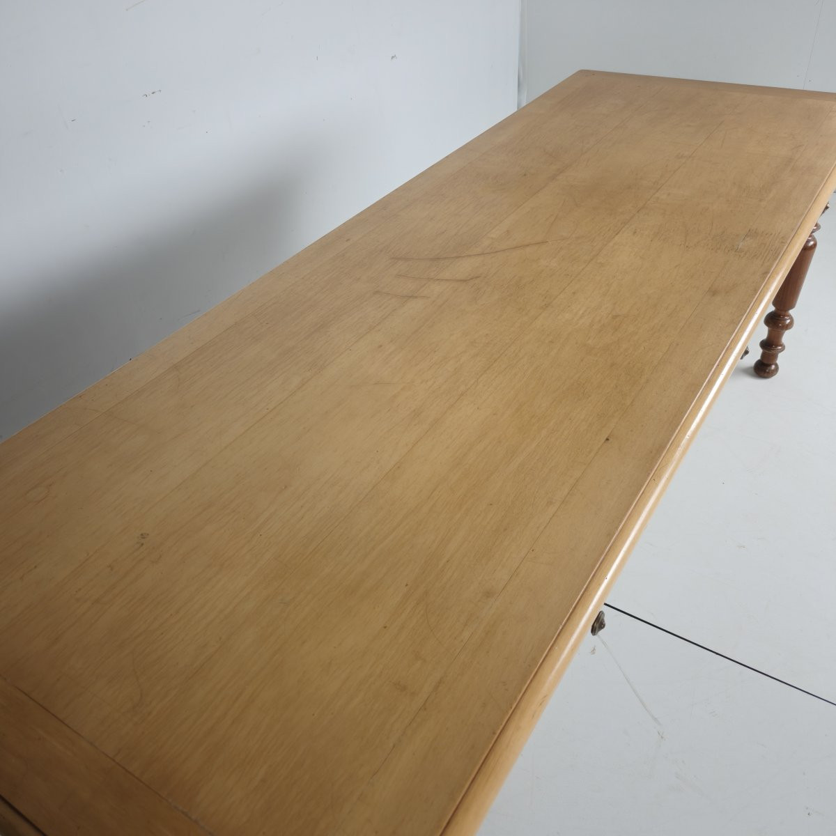 Late 20th Century French Dining Table With Turned Legs-photo-6