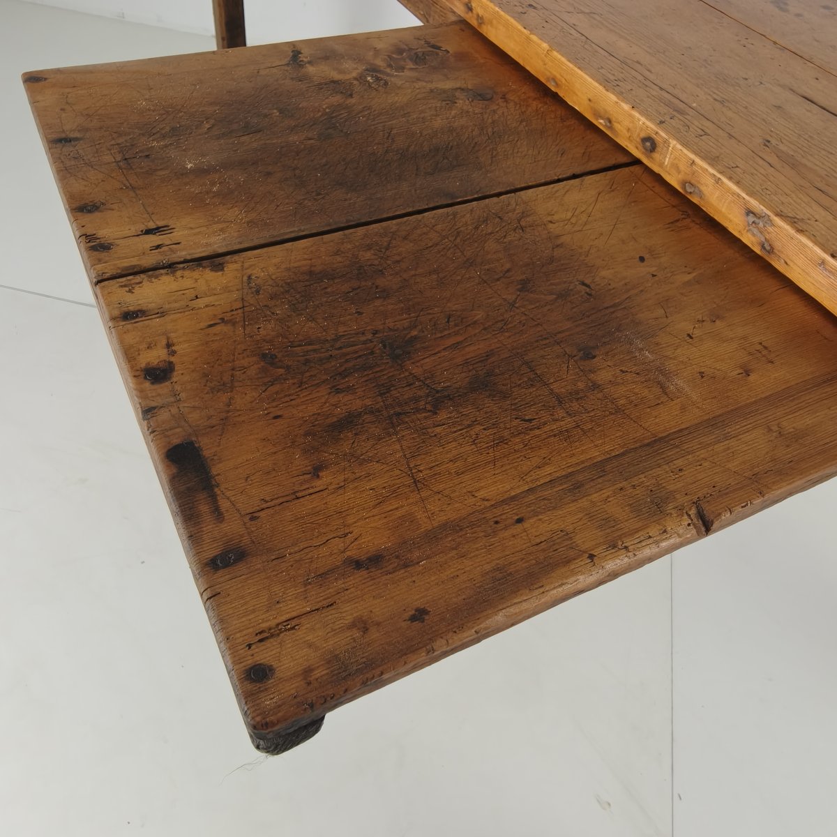 Table de salle à manger de ferme française de la fin du XIXe siècle-photo-1