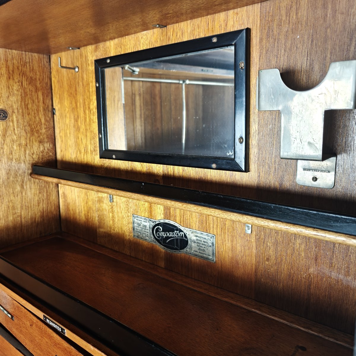 Armoire de gentleman Compactom c.1920 – Modèle ZA G227-photo-6