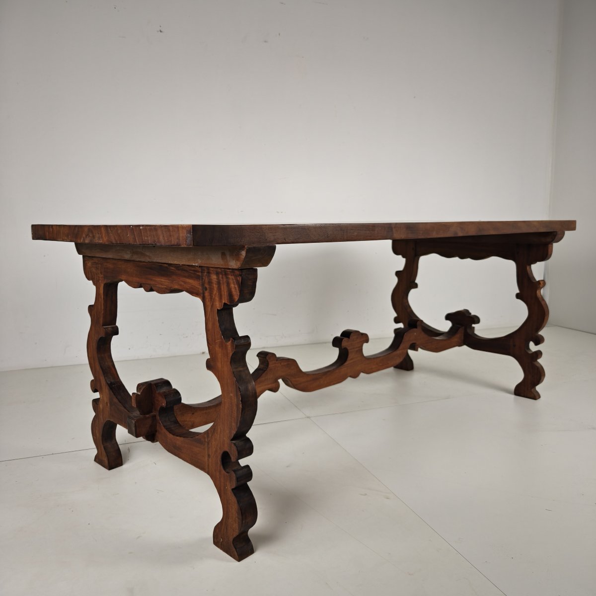 Table de salle à manger espagnole en bois massif – XXe siècle-photo-4