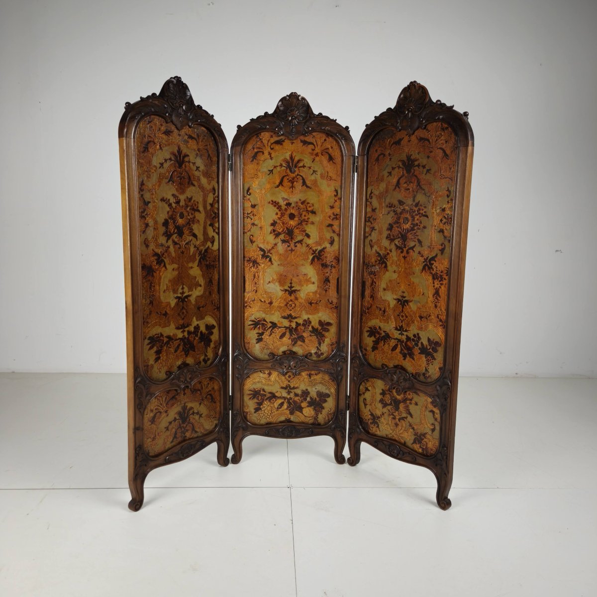 Richly Carved Gilded Leather Screen, Circa 1860-photo-3