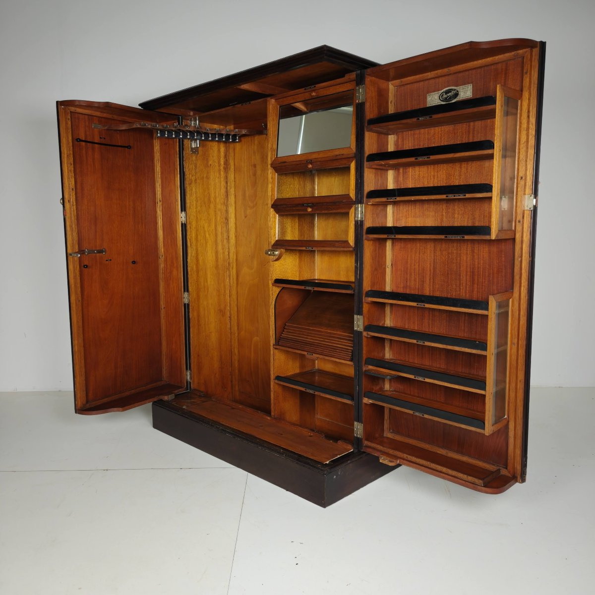 Armoire pour homme Compactom Ltd des années 1920 – Intérieur entièrement aménagé-photo-4