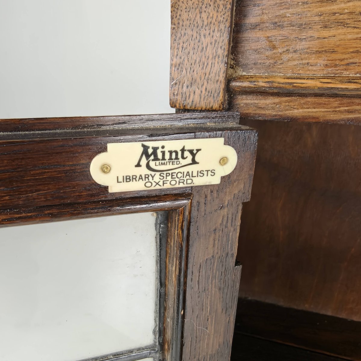 English Oak Bookcase By Minty Library Specialists, Oxford, 1920s-photo-4