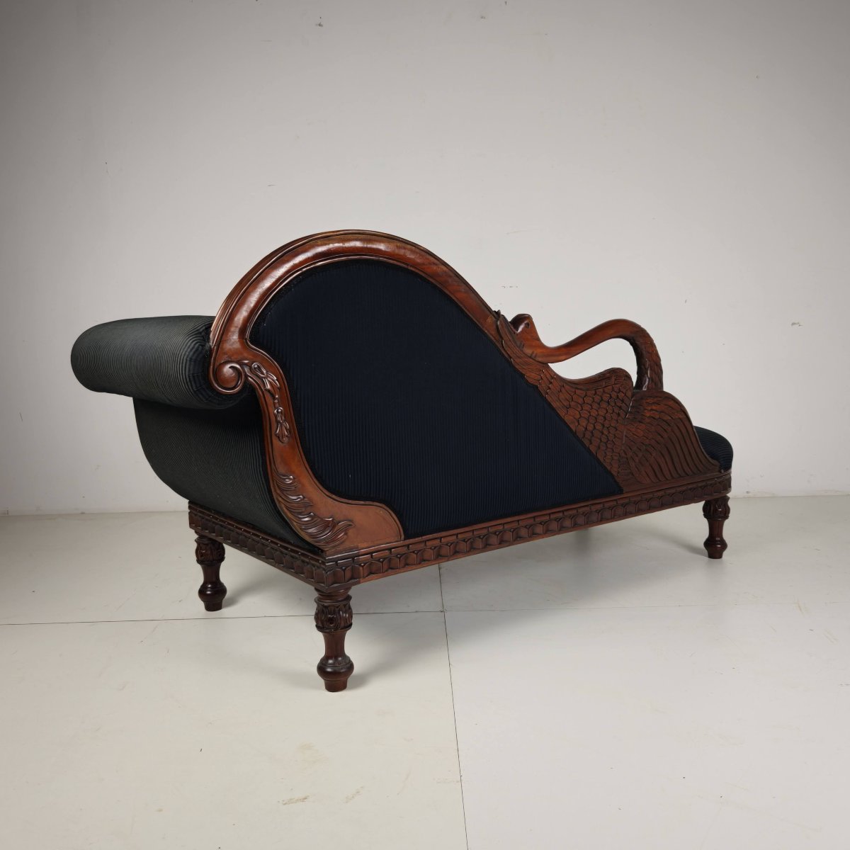Carved Swan-shaped Lounge Chair, 20th Century-photo-5