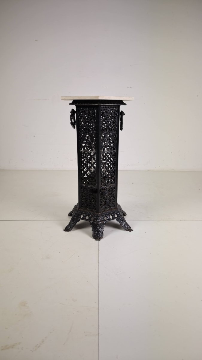 Table d'appoint en fonte de style orientaliste avec plateau en marbre, fin du XIXe siècle-photo-2