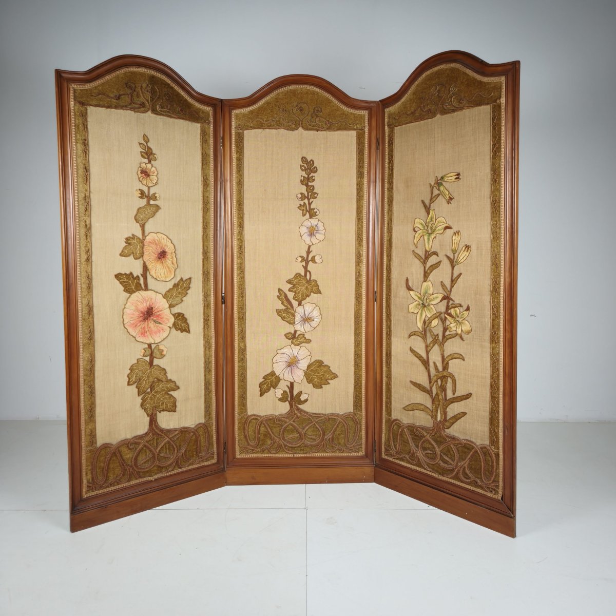 Paravent Art nouveau à panneaux floraux brodés, vers 1900-photo-3