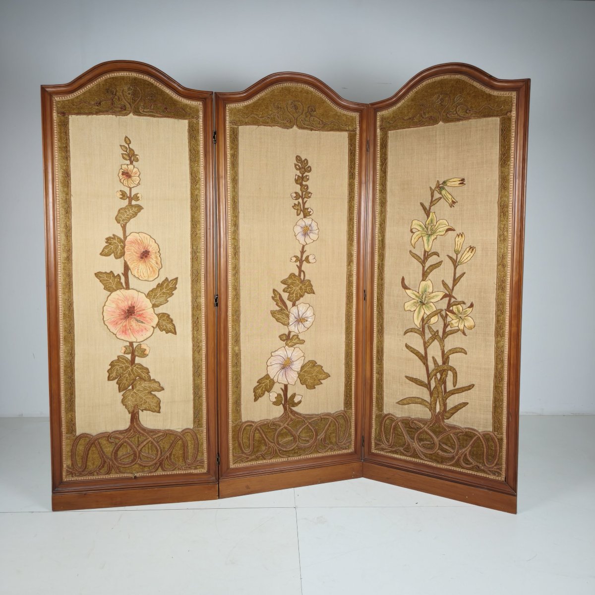 Paravent Art nouveau à panneaux floraux brodés, vers 1900-photo-7