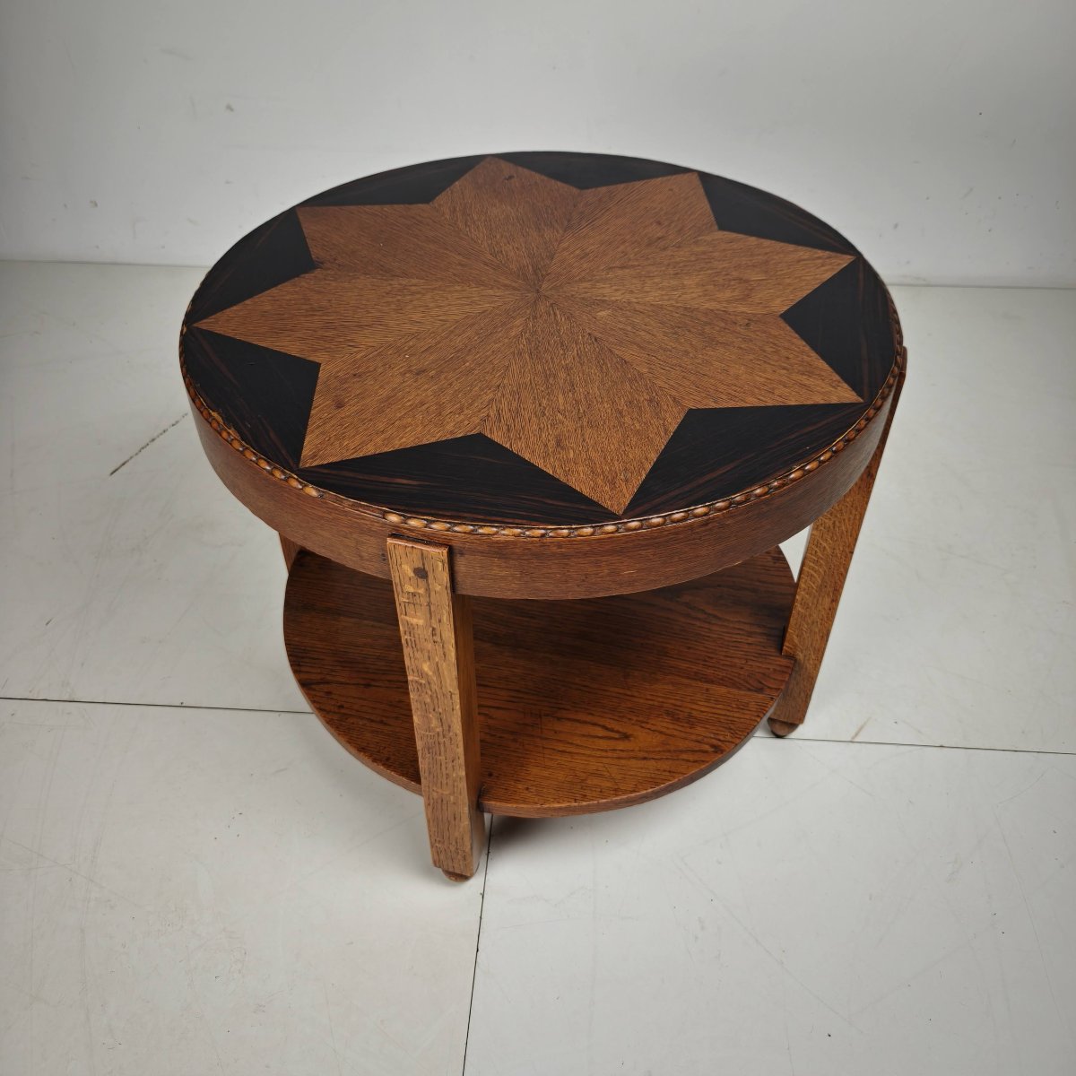 Table d'appoint Art déco de style Amsterdam School, plateau incrusté d'étoiles, vers 1920-photo-2