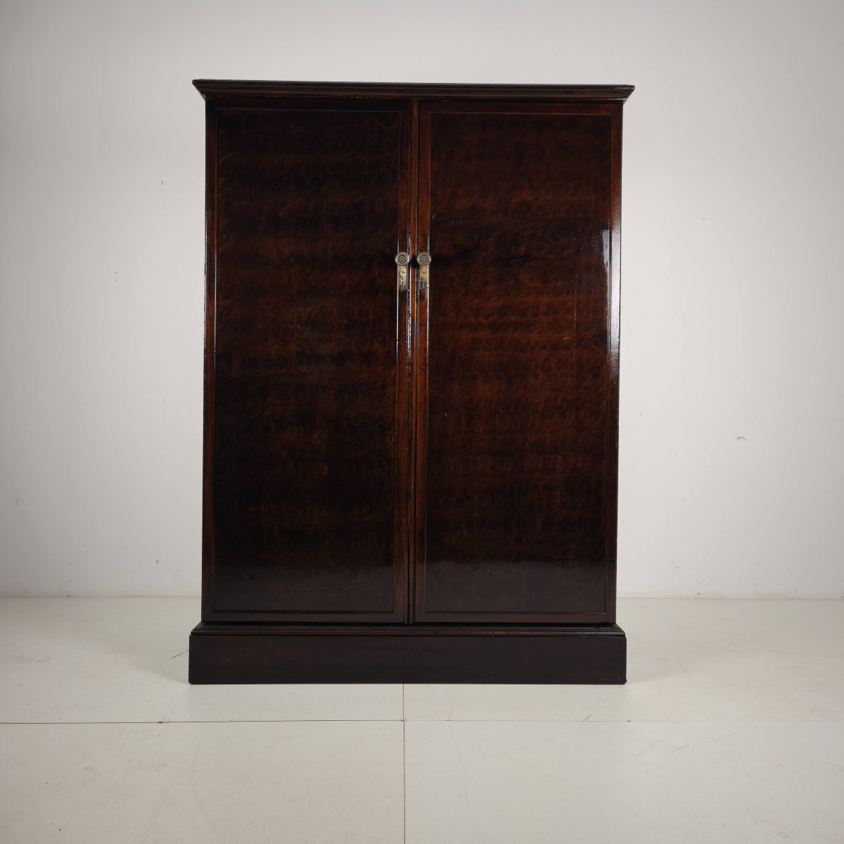 Compact Gentleman's Wardrobe In English Art Deco Style, Made Of Oak-photo-5