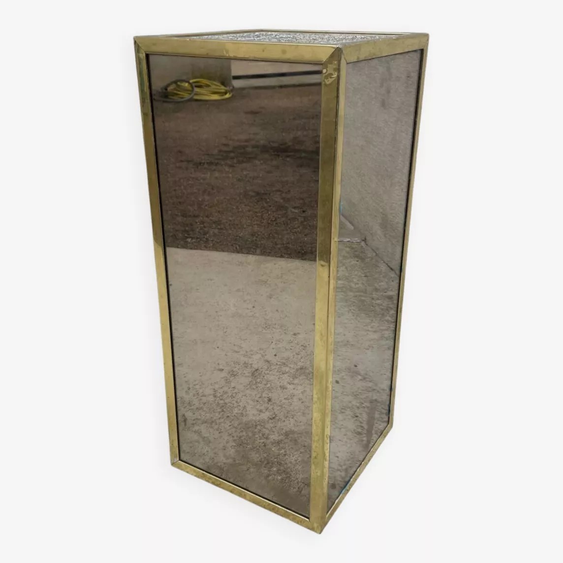 Pedestal/corner Column In Wood With Chrome-plated, Multi-faceted Mirror Finish