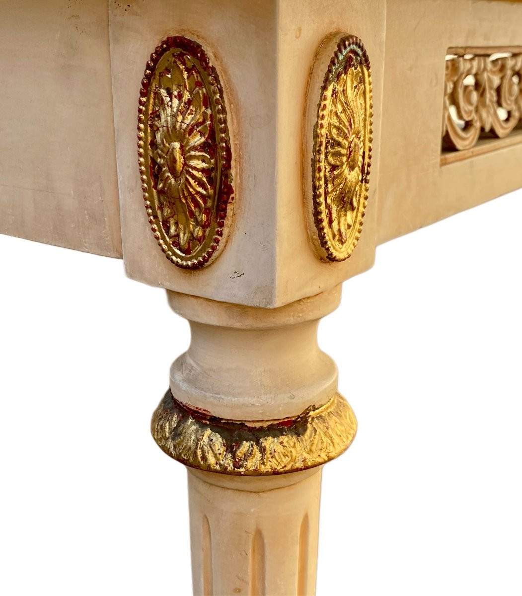 Louis XVI Coffee Table With White Marble Top-photo-7