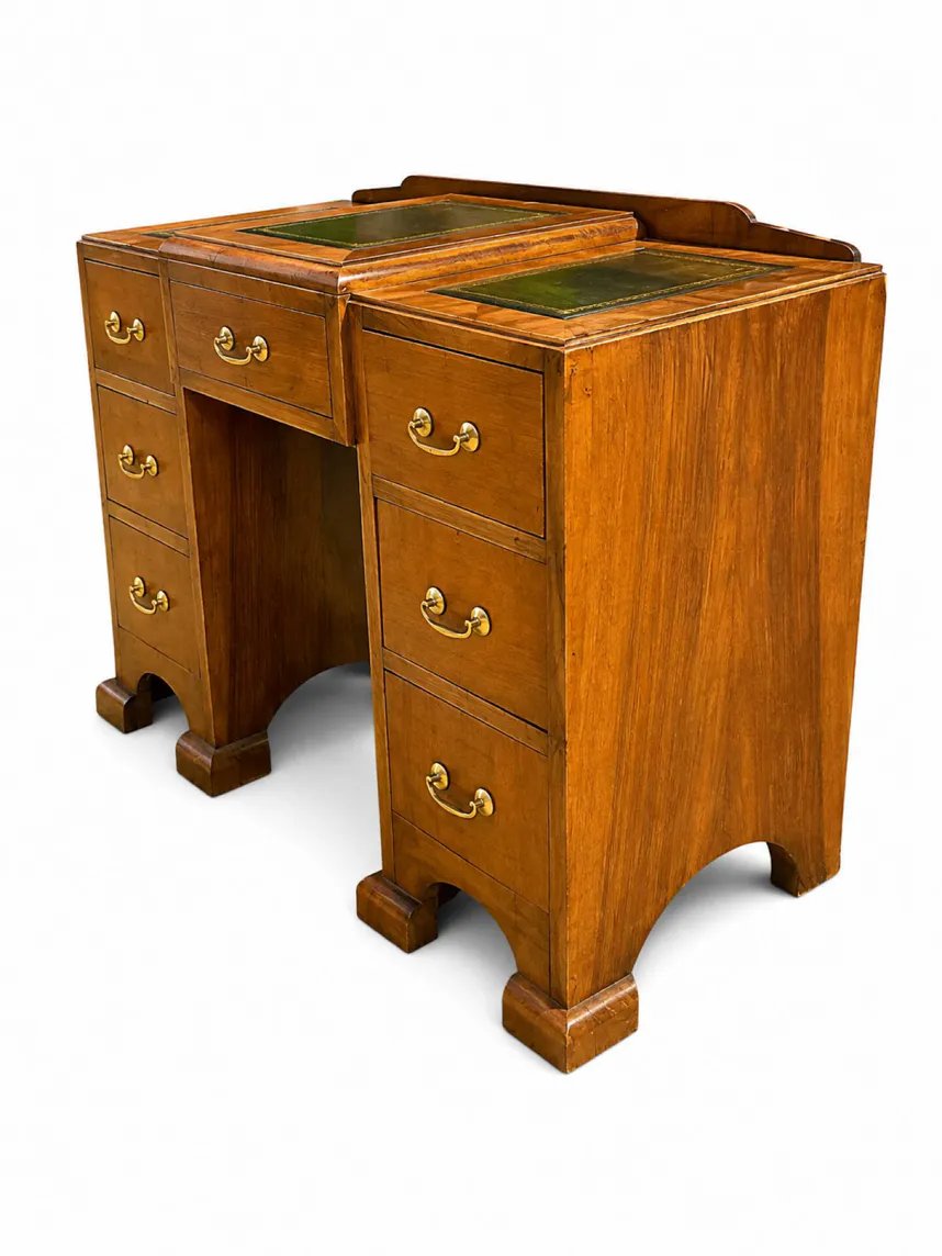Bureau secrétaire anglais à caissons en pin et sapin, cuir vert - vers 1960-1970-photo-2