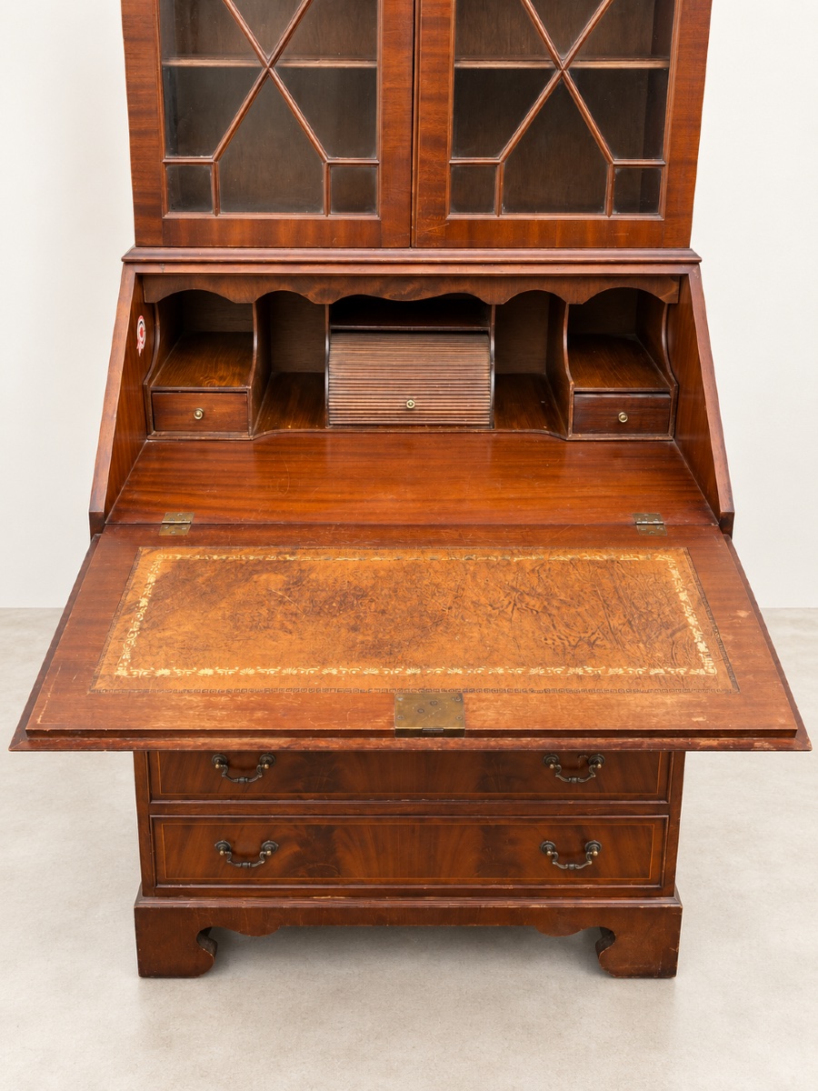 English-style Mahogany And Mahogany-veneered Bookcase-photo-4