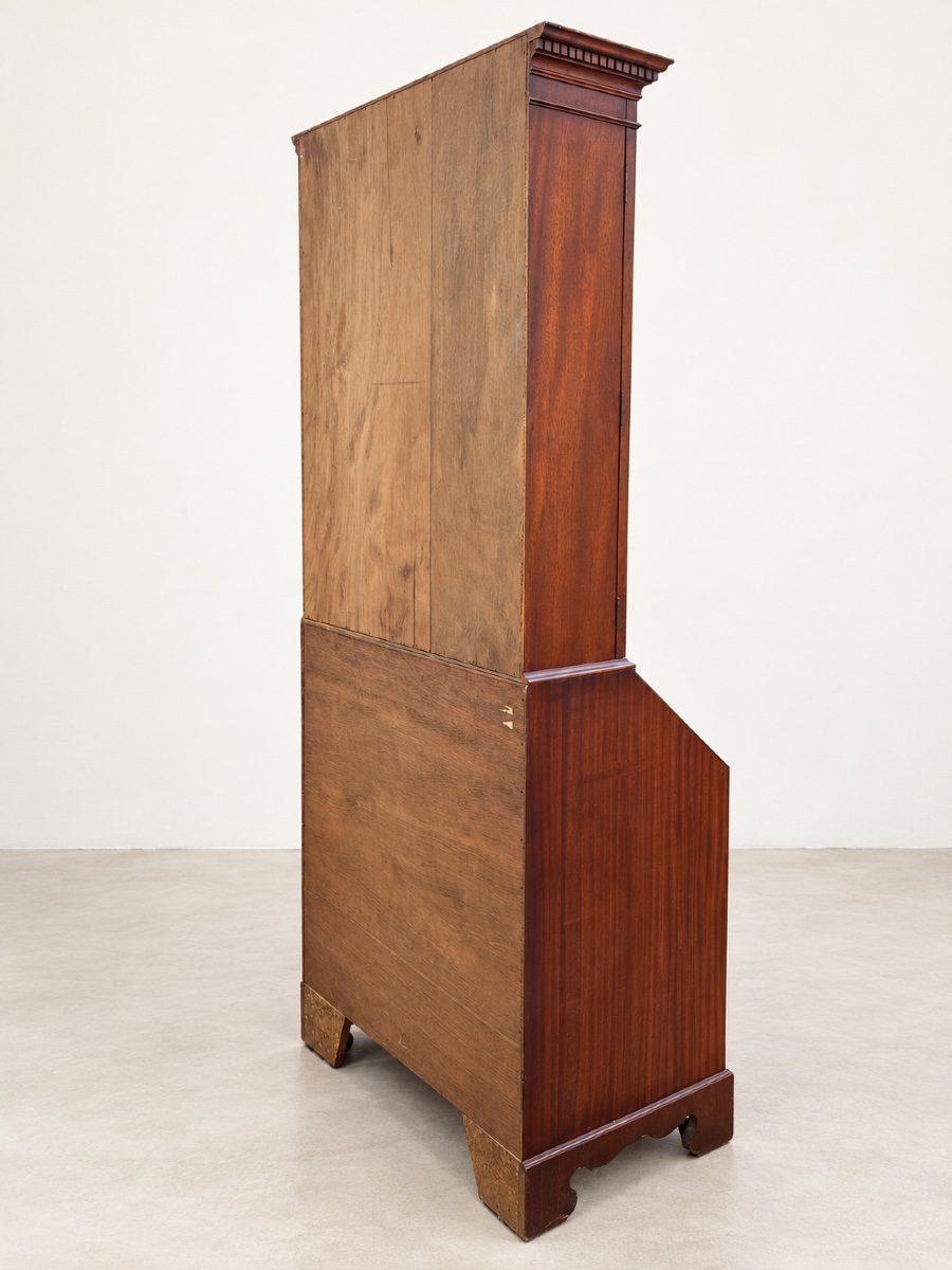 English-style Mahogany And Mahogany-veneered Bookcase-photo-6