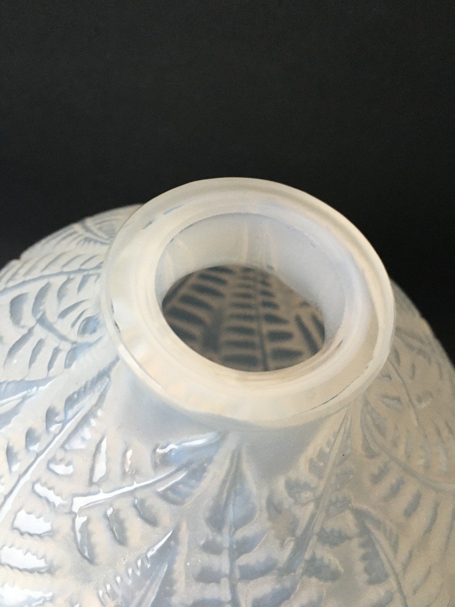 Rene Lalique Vase Model Espalion 1927-photo-2