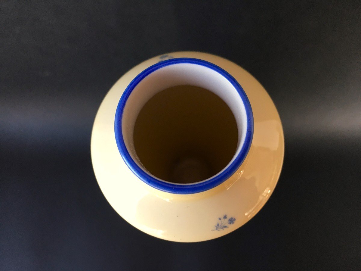 Porcelain Vase From Sèvres Manufacture 1913 Vanilla Color-photo-2