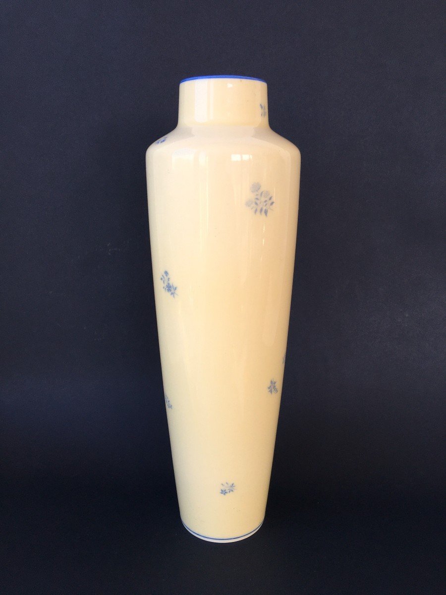 Porcelain Vase From Sèvres Manufacture 1913 Vanilla Color
