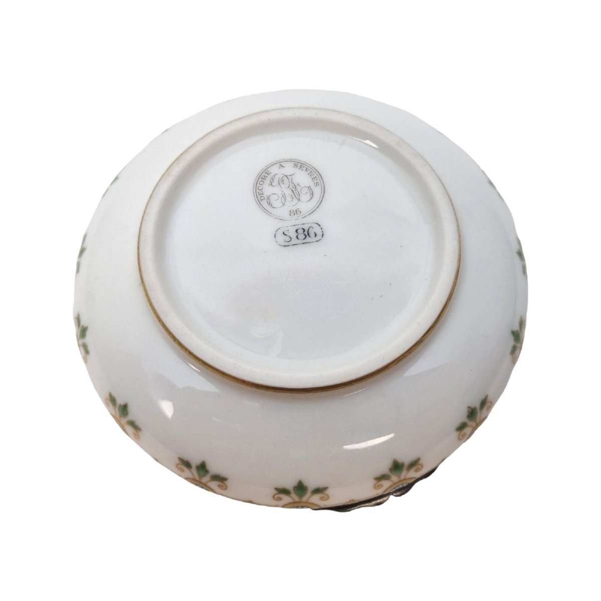 boite en porcelaine Manufacture Nationale de Sèvres pâte sur pâte 1886-photo-2