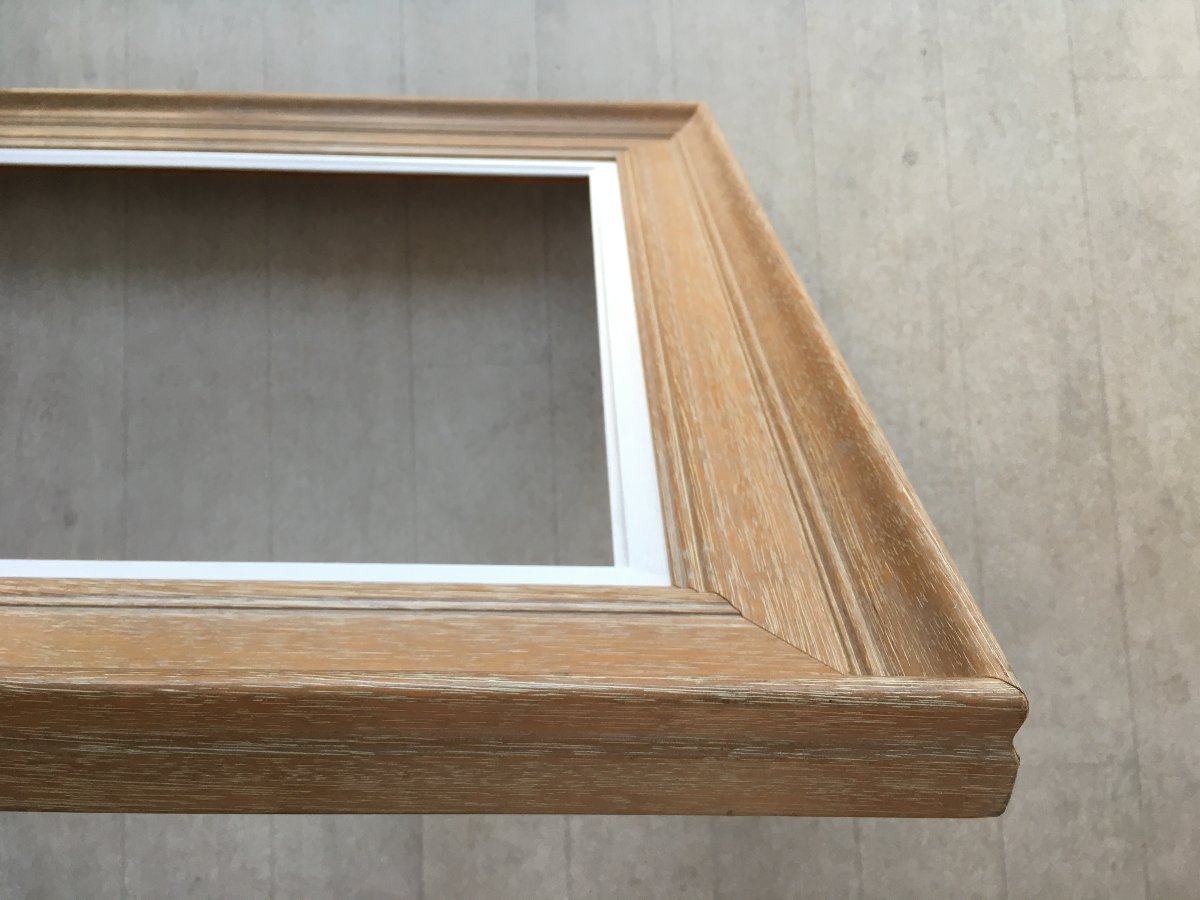 12p-size Whitewashed Frame For A 61x46cm Painting-photo-2