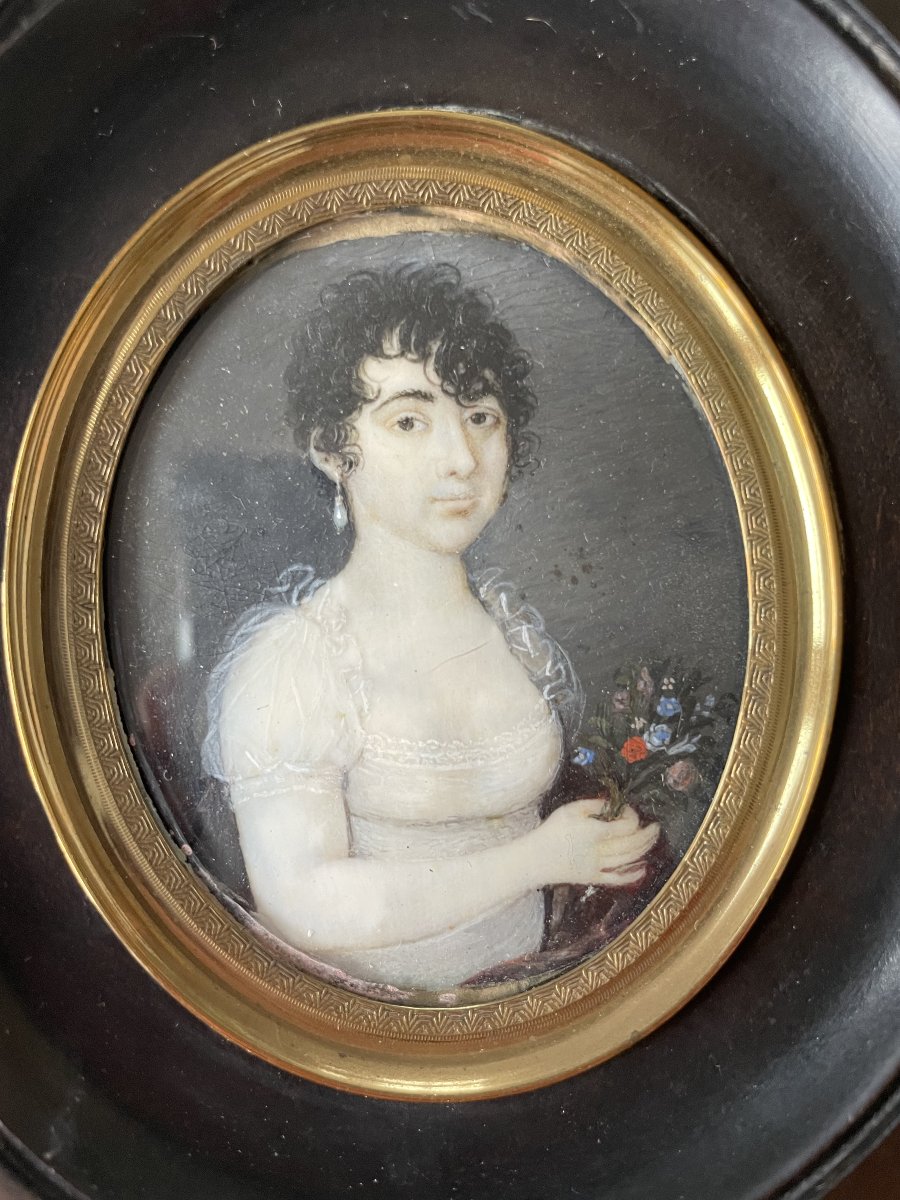 Empire-era Miniature Portrait Of A Woman Holding A Bouquet Of Flowers-photo-2