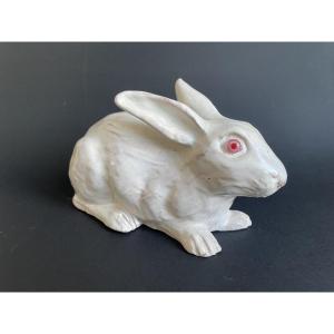 Lapin couché en faïence de Bavent fabrication TN (Tuilerie Normande)