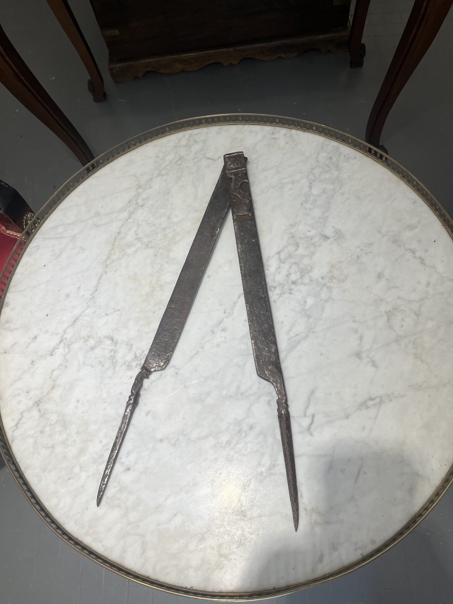 18th-century Wrought-iron Compass 