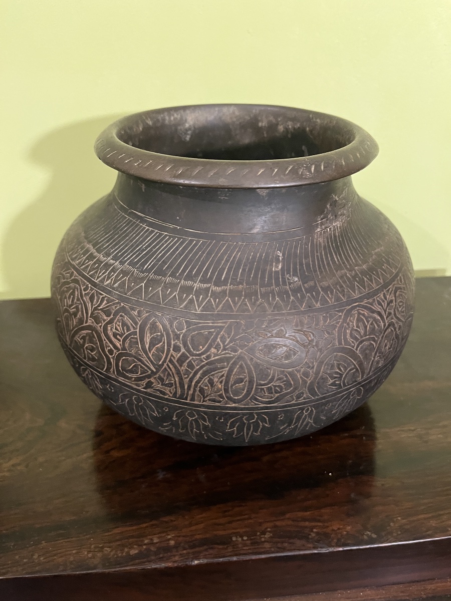 Lota en bronze à décor gravé – Inde fin XIXᵉ-photo-2