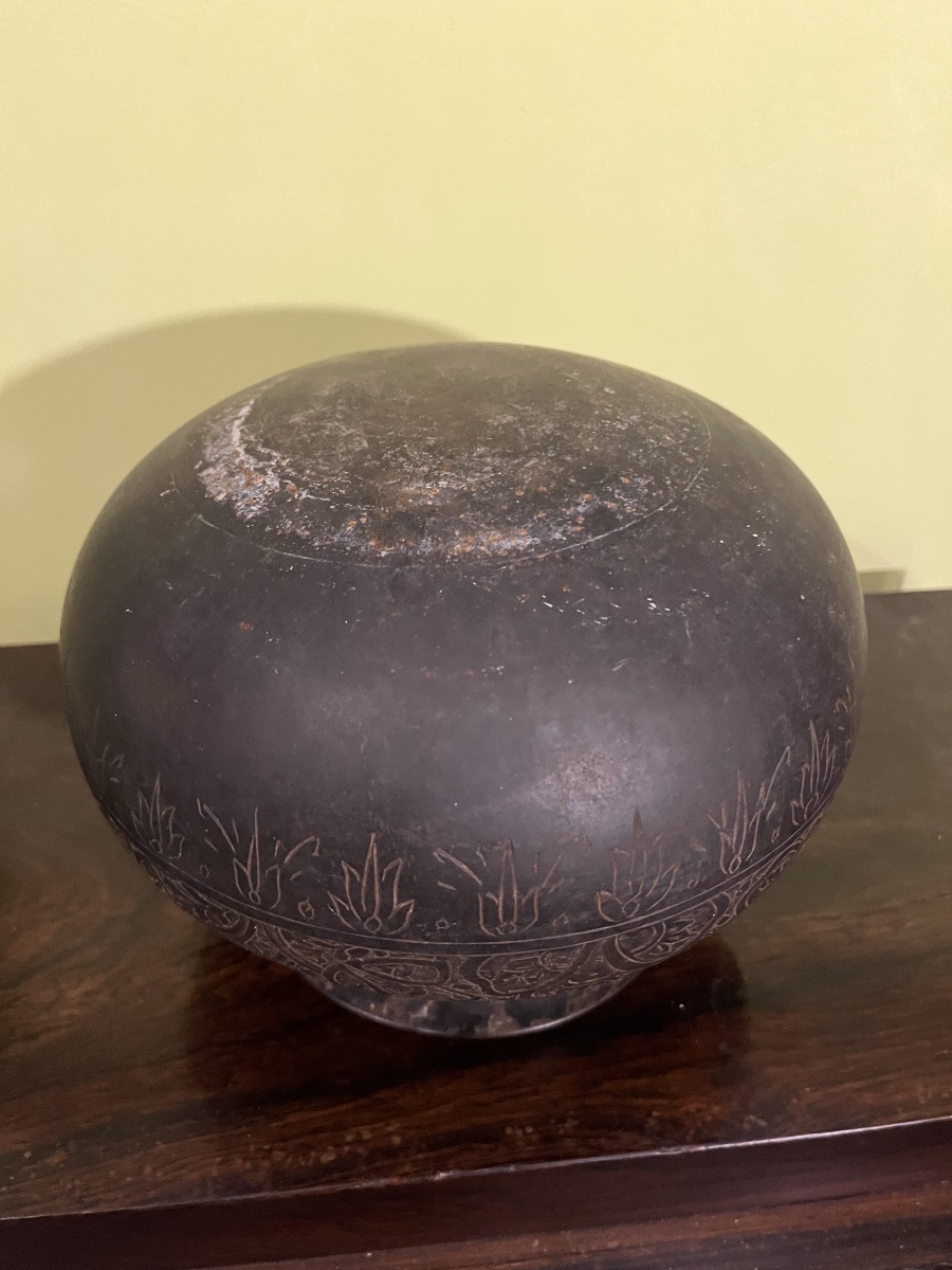 Lota en bronze à décor gravé – Inde fin XIXᵉ-photo-3