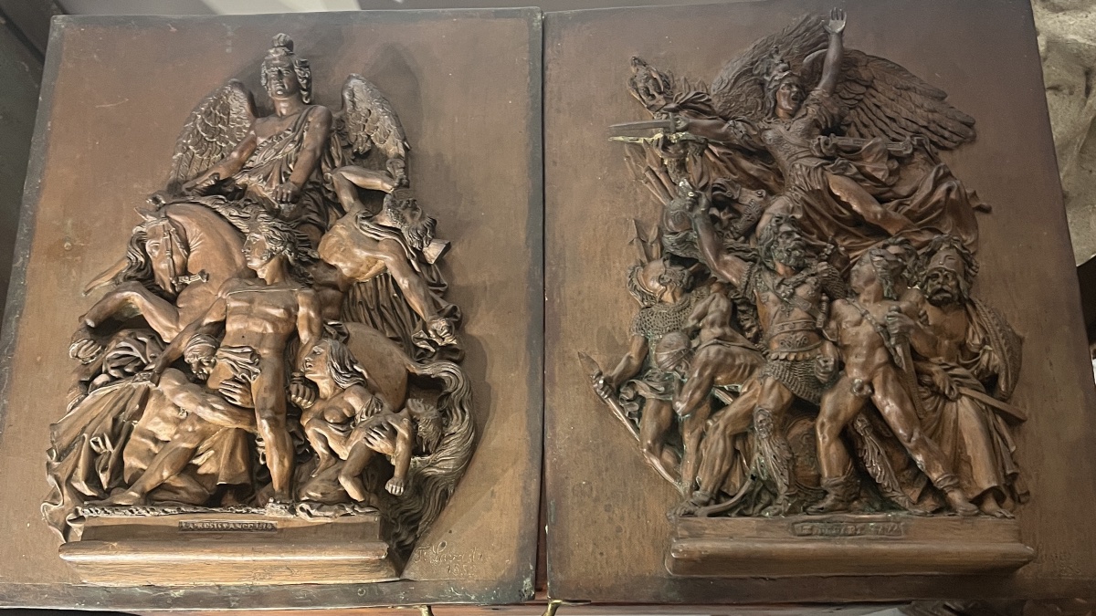 2 bas relief  F.LAVASTRE 19 eme 