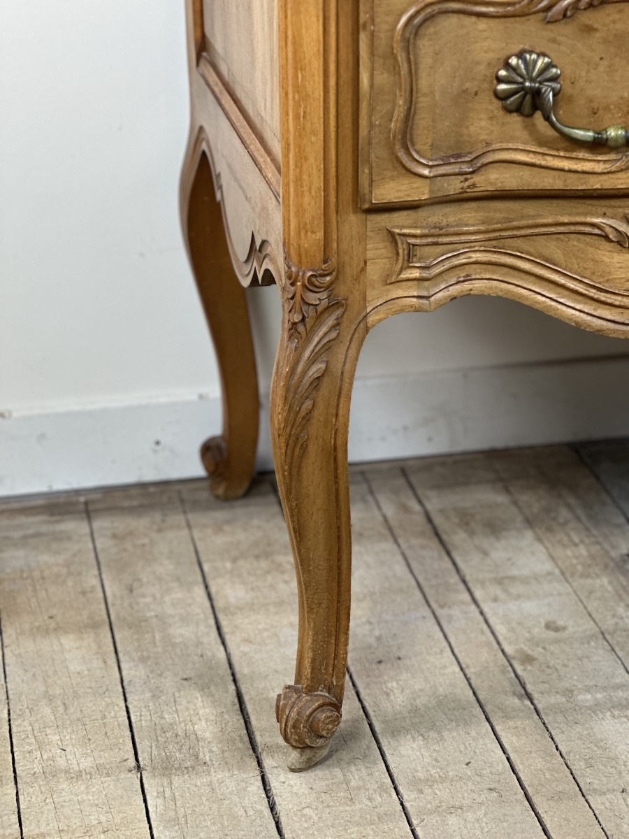 Commode de style Louis XV en bois sculpté-photo-5